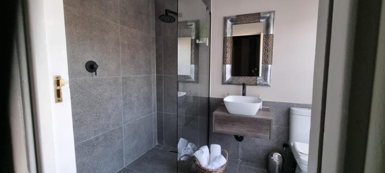 The Fairway Guesthouse Senekal Bagian luar foto