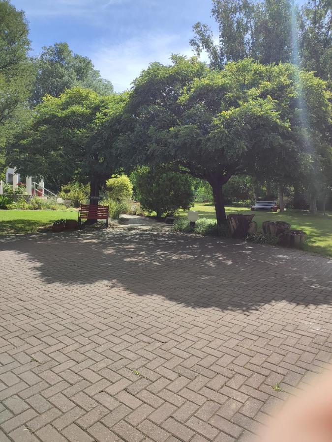 The Fairway Guesthouse Senekal Bagian luar foto